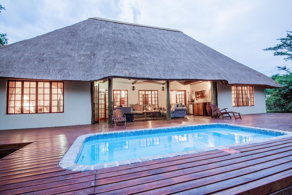 Rhino River Lodge Manyoni Private Game Reserve Стая снимка